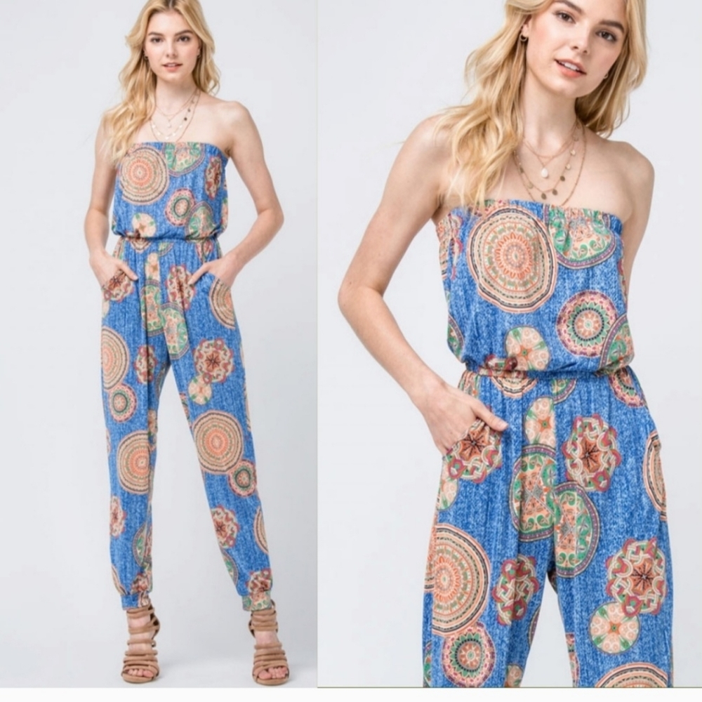 ❣️Host Pick❣️Summer Must Have 👉Medallion Strapless Cool Blue Halter Jumpsuit